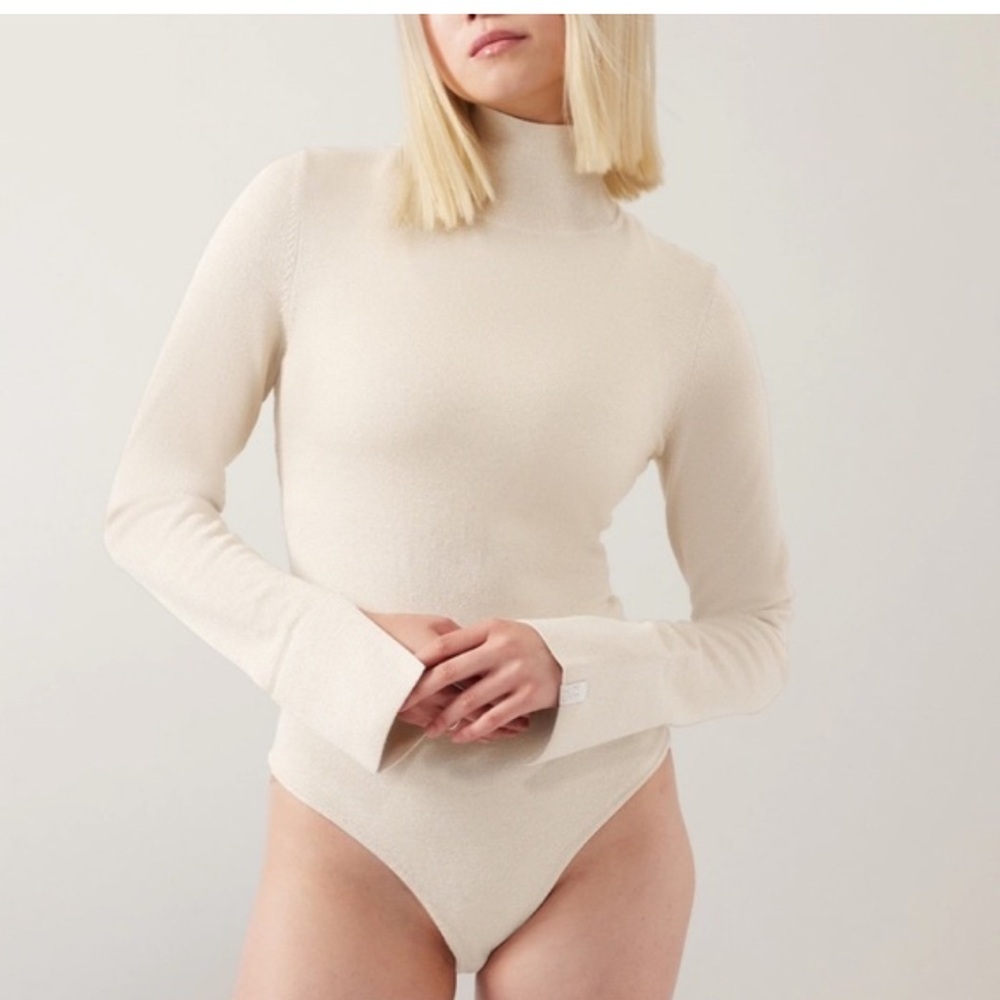 Athleta Alicia Keys Inner Strength Gold Metallic Bodysuit ✨